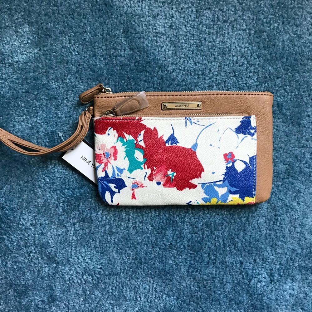 NWT Nine West Wristlet Clutch